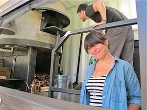 The Del Popolo Pizza Truck Hits the Streets