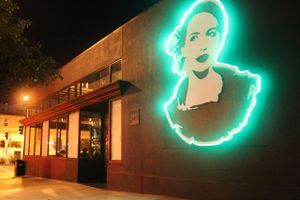 La Urbana Closes on Divis