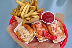 Luke's Lobster Opens in SoMa (Release the Lobstah Rolls!)