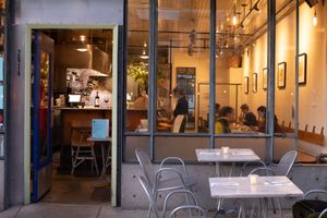 Beloved Neighborhood Bistro Universal Cafe Closes After 27 Years