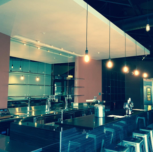 Vin Debut Reopens in West Portal