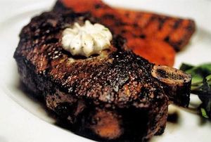 Harris' Restaurant Giveaway: Enter to Win a $450 Dinner