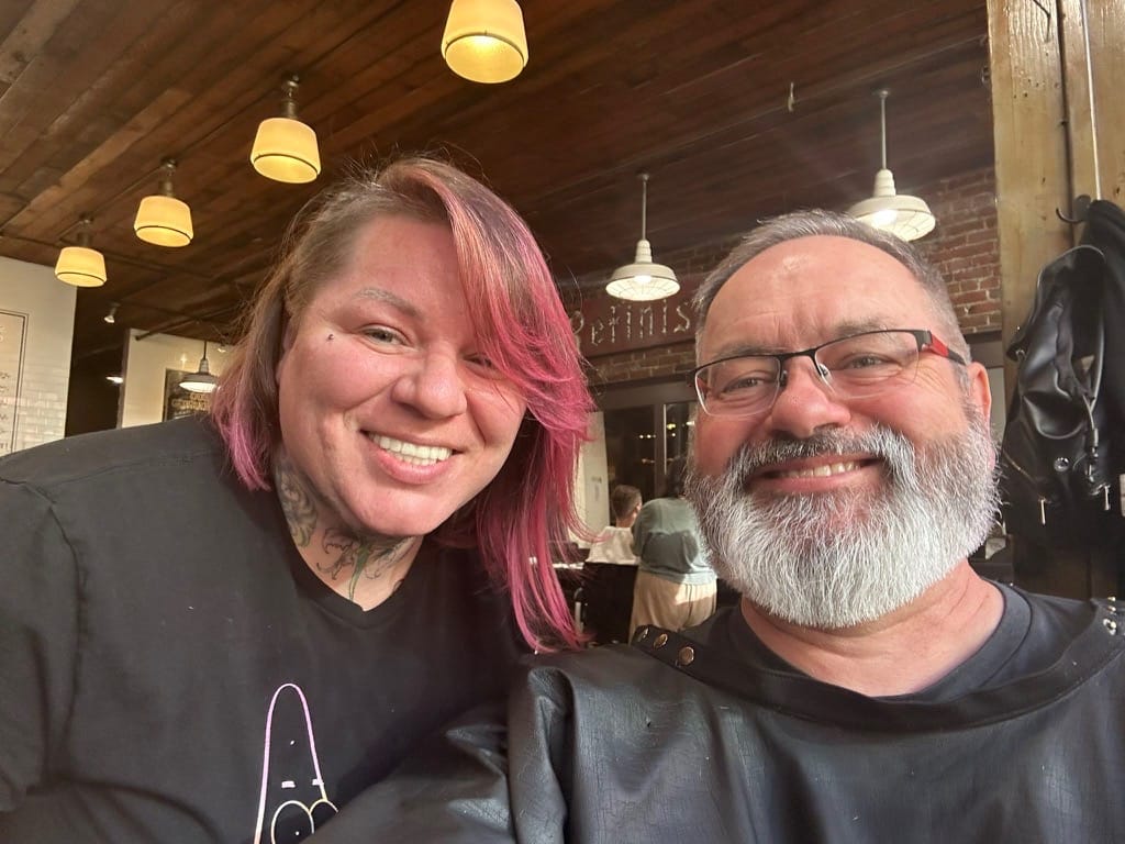 45F9690C-15EB-45B2-A680-299D05163ADD_1_102_o