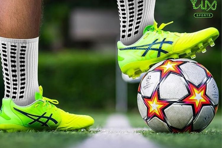 Experience Unmatched Comfort and Stability on the Field with These Game-Changing Anti Slip Soccer Socks!