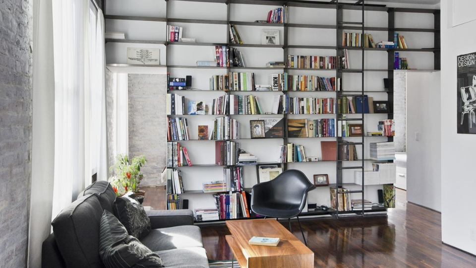 Maximize Space and Style with These 5 Best Metal Ladder Bookcases
