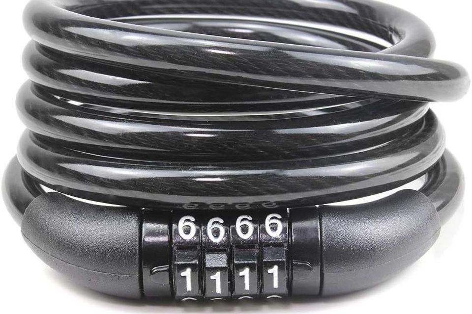 Secure Your E-Scooter with this Heavy-Duty, High-Quality Coiled Chain Lock!