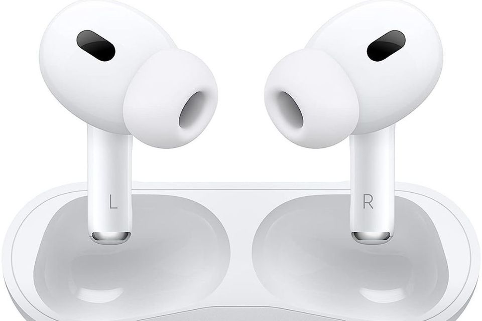 Experience Unrivaled Audio Bliss with the Apple AirPods Pro!
