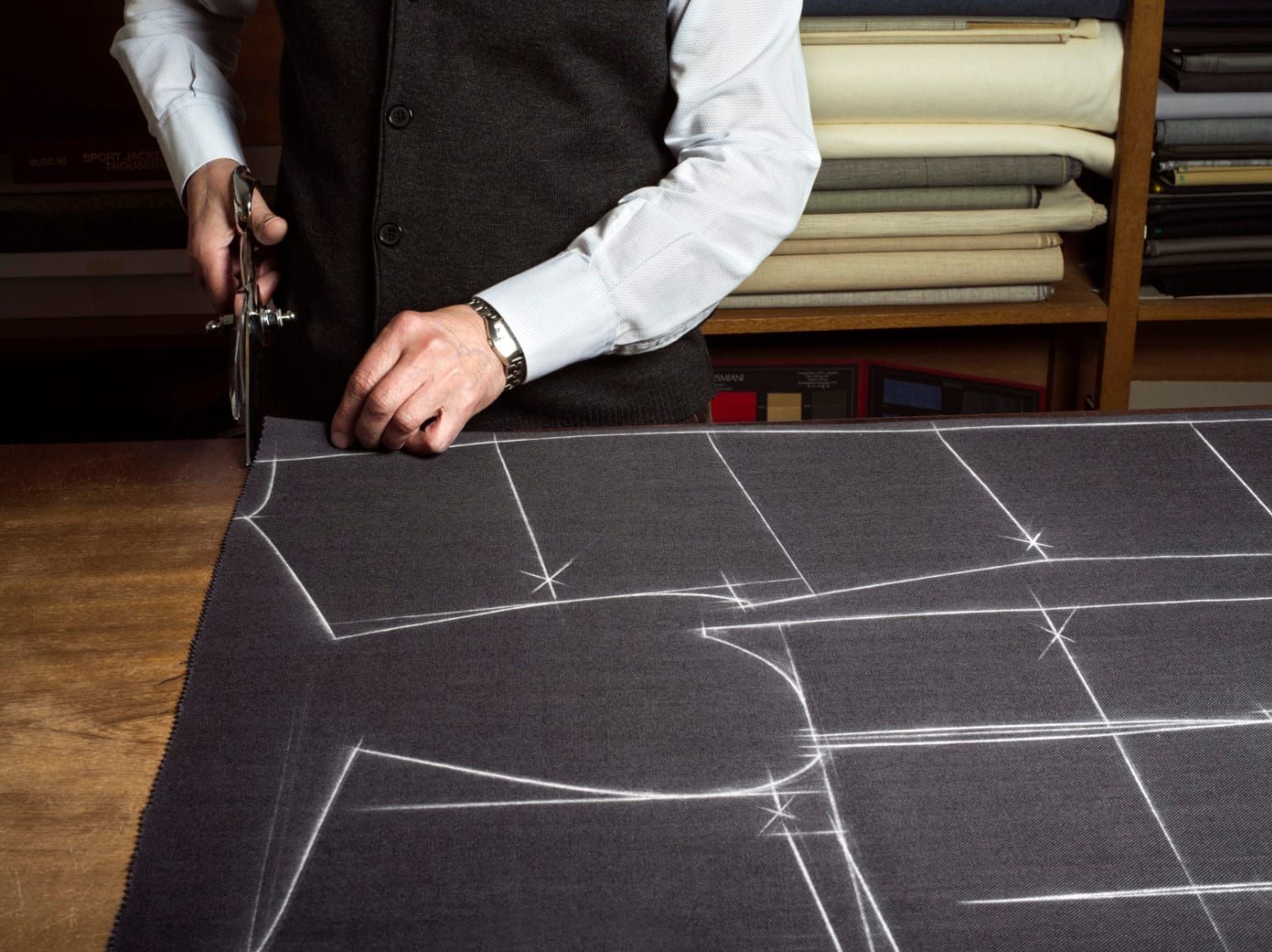 Sastre The Typeface a Tailor's Daughter Spent Eleven Years Cutting