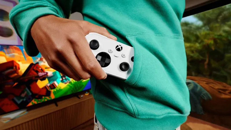 Xbox Nano Controller Is the Smallest Xbox Pad Ever, and Pre-Orders Are Open