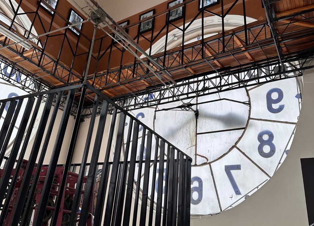 The Walls Are Closing In post image