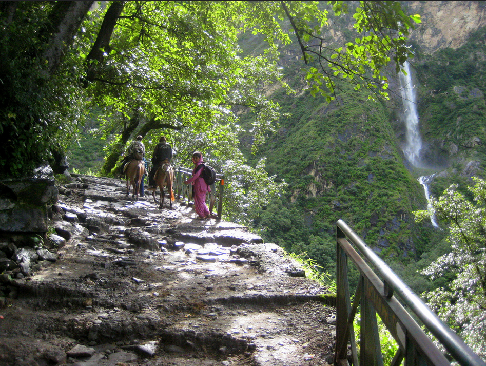 En-route to Hemkund Sahib