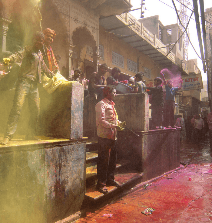holi