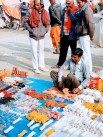 Vendors on the road to Sangam