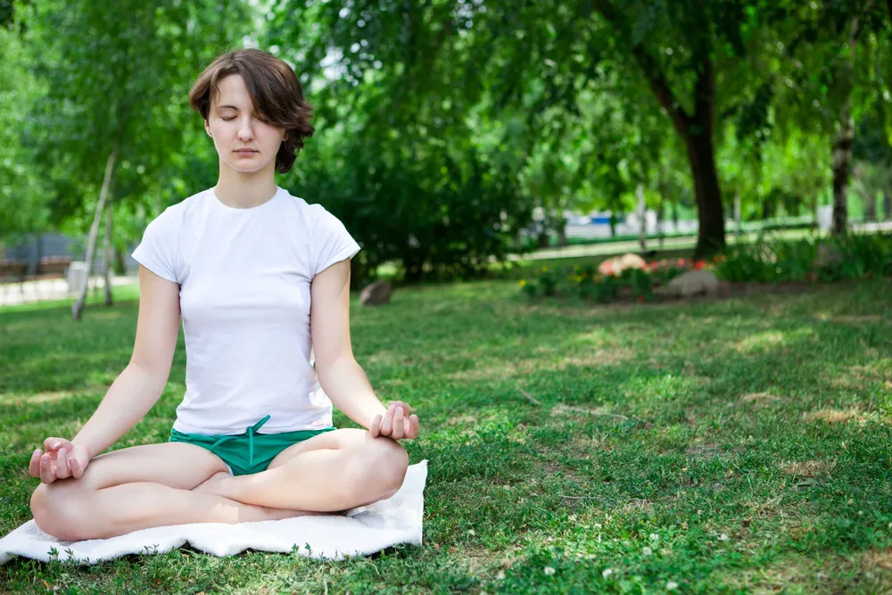 Smart People are Happier Alone, Rest Need Others for their Happiness