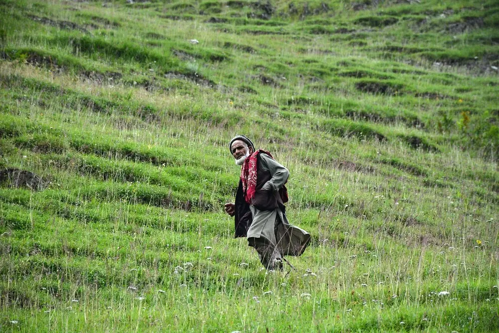 Mingboggling game of betrayal and intrigue by terrorists, separatists and Indian agencies in Kashmir