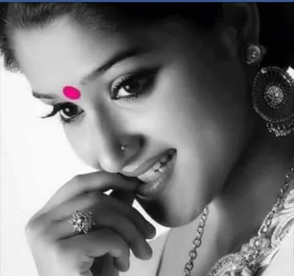 25+ Stunning Photos Showing Grace, Beauty and Power of the Indian Woman
