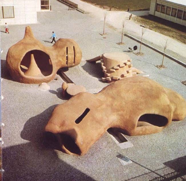 play sculpture