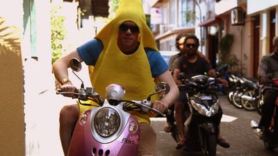 Can a giant banana"save" the sinking islands of the Maldives?