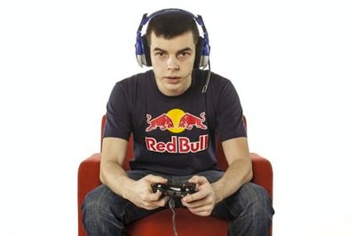 How to make six figures playing videogames from home