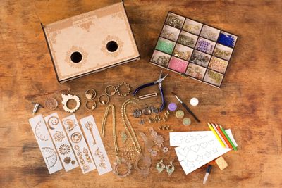 New Kickstarter uses crafting, jewelry, and games to get girls coding