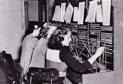 Game turns you into a 1920s phone operator, complete with vintage switchboard