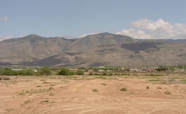 The E.T. excavation documentary is Xbox’s answer to the Netflix original