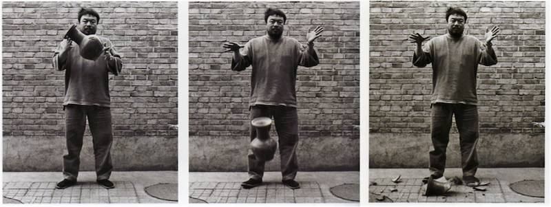 This game lets you vandalize Ai Weiwei’s urns without jail time