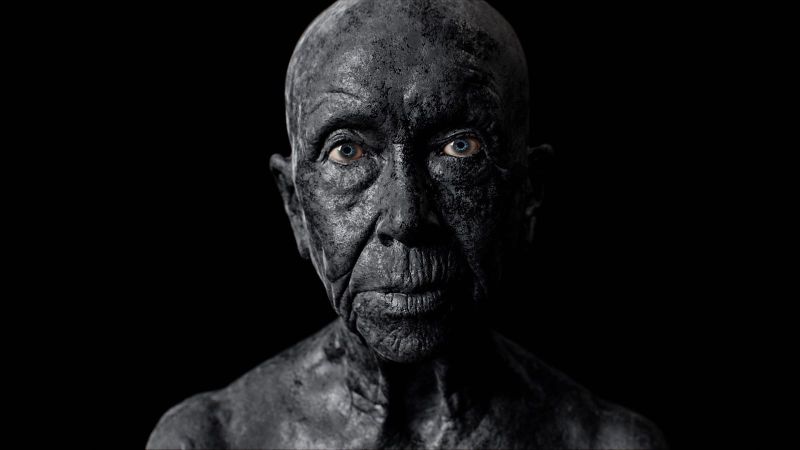 Ninety-four cameras paint an aging actor in 3D virtual reality
