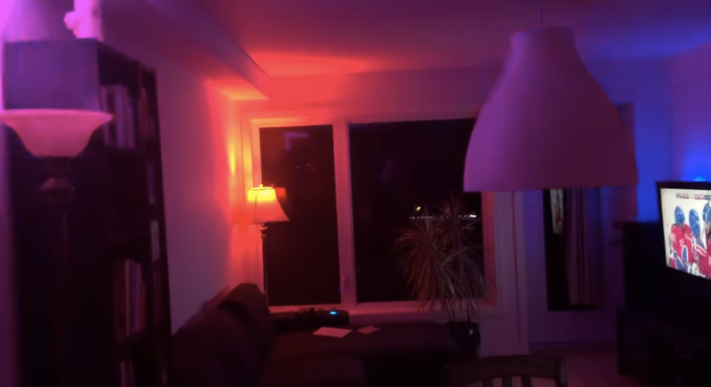 A hockey fan taught his living room to celebrate goals with a light show