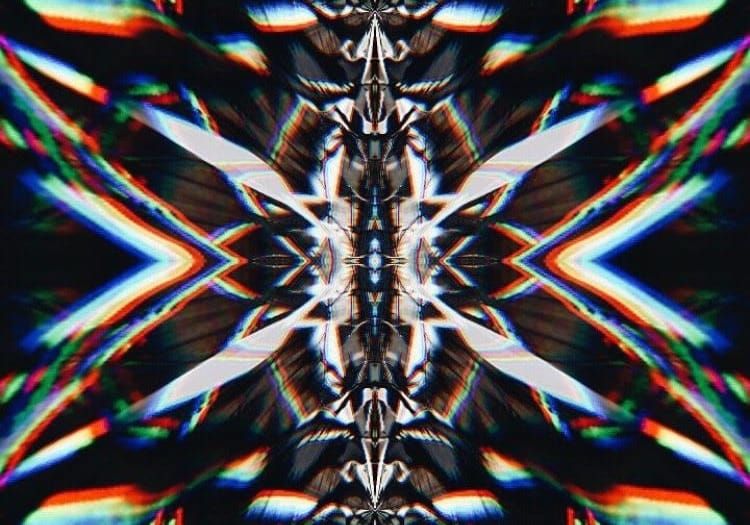 Hyperspektiv, a “modern kaleidoscope” to deform reality