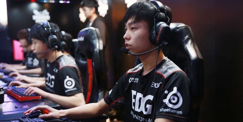 From Maverick to League of Legends Team Leader