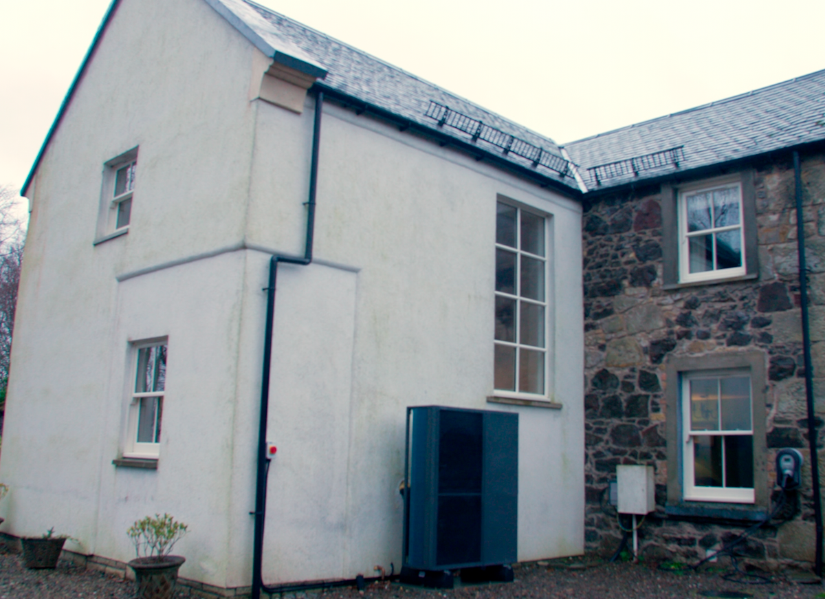 Can Heat Pumps Work In Cold Weather? : A video case study
