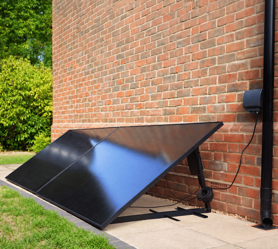 Britain: slow to plug into solar. Now manufacturers race to catch up.