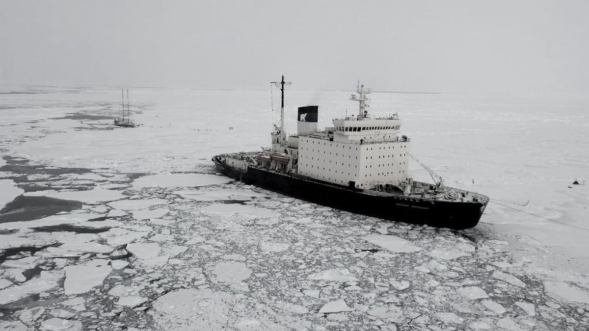 A Russian icebreaker Patrol Vessel navigating through first-year ice in the Arctic Shield