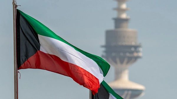Kuwait slams Iranian attacks on border posts, oil rig