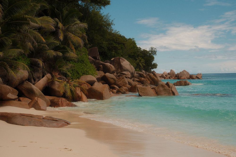 Seychelles — Business.OI