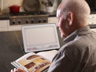 Largest U.S. Parkinson’s Light Therapy Trial Surpasses 300 Participants, Expands to 19 States