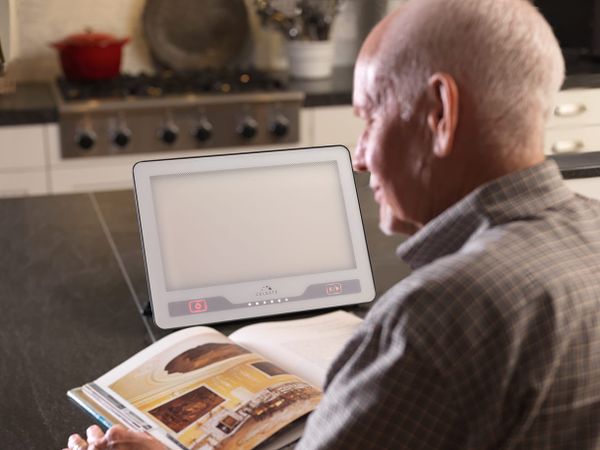 Largest U.S. Parkinson’s Light Therapy Trial Surpasses 300 Participants, Expands to 19 States