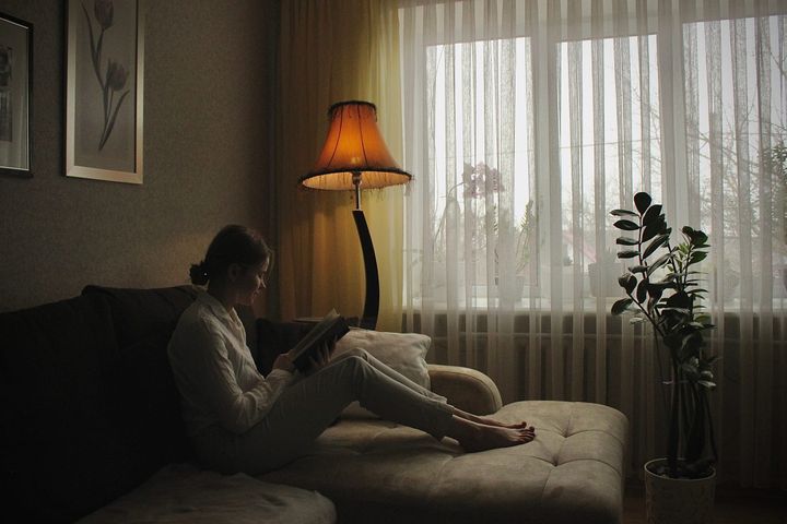 Wind-Down Windows: How 15 minutes of dim light changed my evening rest.