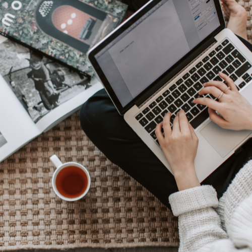 💼 Working Full Time as a Mom: The Juggle No One Prepared Us For