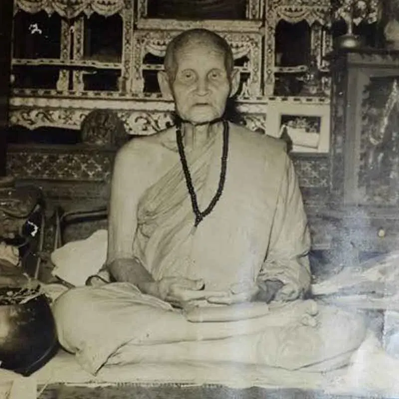 ประวัติหลวงปู่เทียน วัดโบสถ์: จากเส้นทางชีวิตสู่การเป็นพระเกจิที่คนศรัทธา