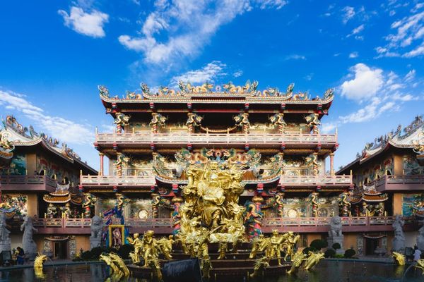 ศาลเจ้าและเทวสถานในชลบุรี: คู่มือค้นหาสถานที่ ประวัติ ความเชื่อ และการเดินทาง