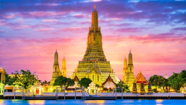 เที่ยววัดอรุณราชวราราม กรุงเทพมหานคร: จุดเด่นและสิ่งที่ไม่ควรพลาดภายในวัด