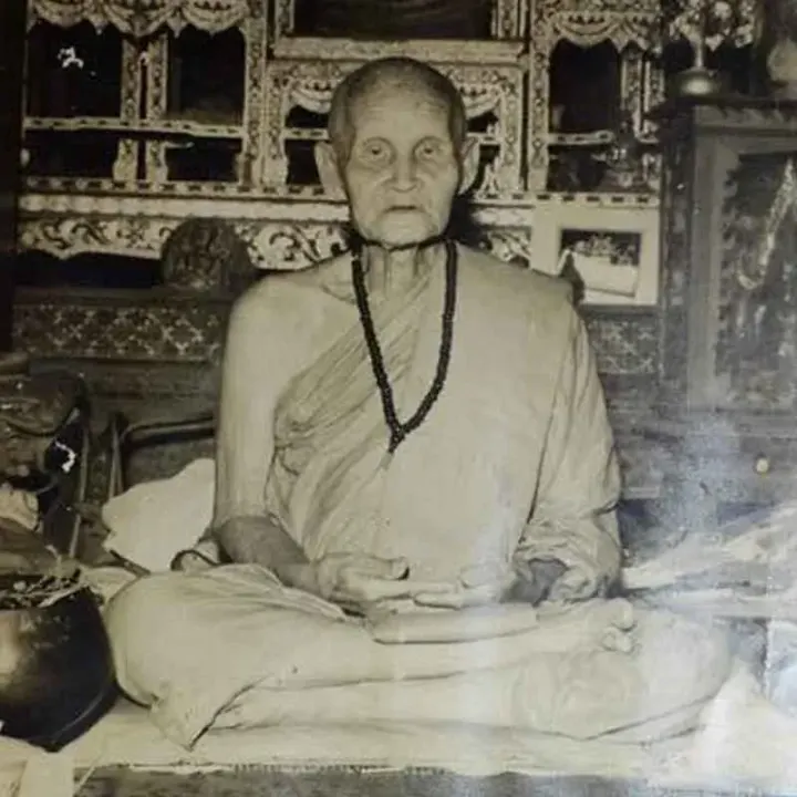 ประวัติหลวงปู่เทียน วัดโบสถ์: จากเส้นทางชีวิตสู่การเป็นพระเกจิที่คนศรัทธา