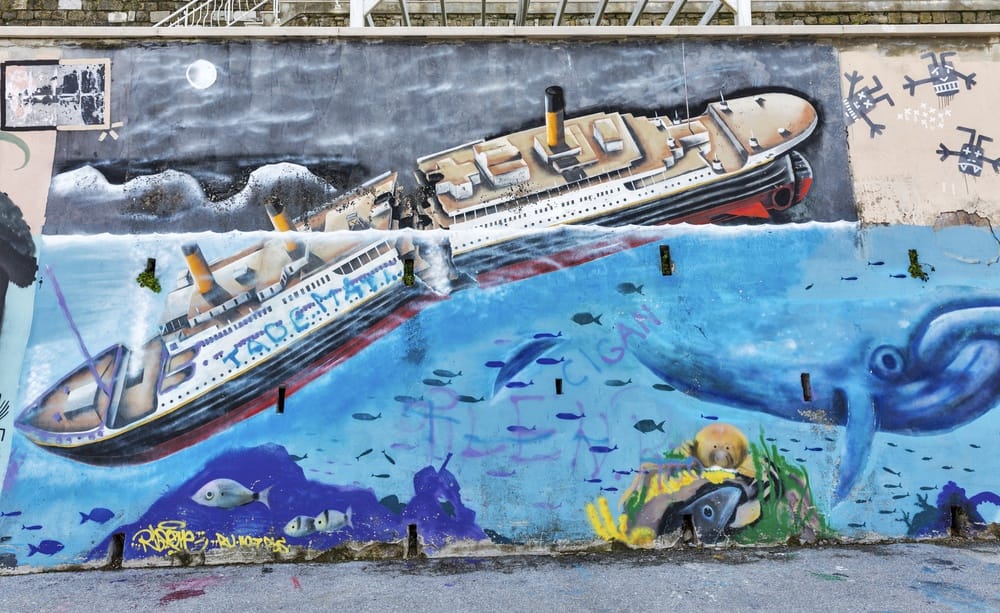 Titanic sinking grafitti