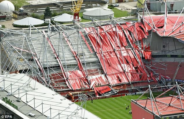 stadium collapse 1