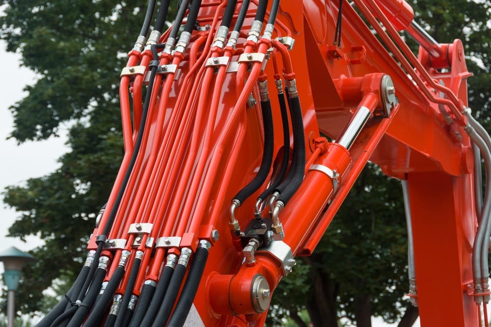 Hydraulic Hoses and Tubes on Large Machinery