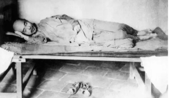 Hongyi's Long, Last Moment