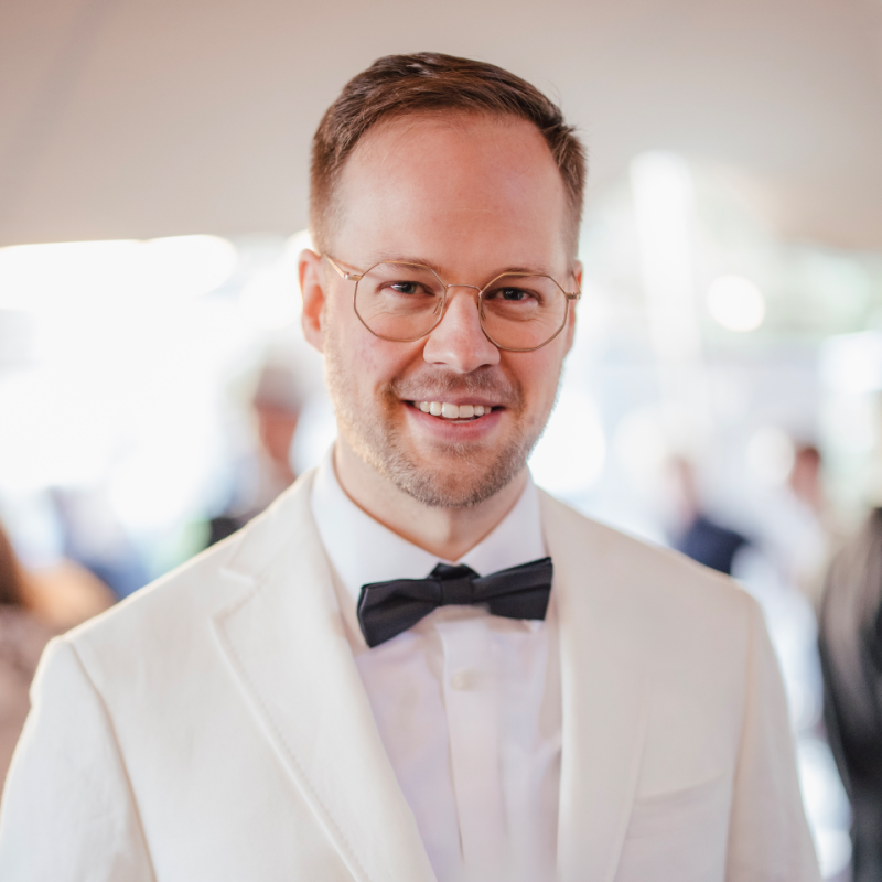 Dr. Lennart Gundelach