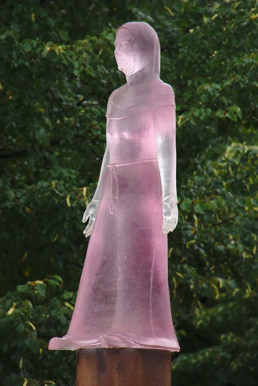What is God? Mechthild of Magdeburg on the Sphere and the Flowing Light